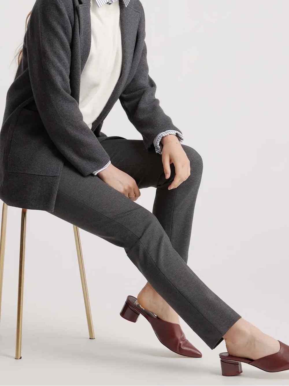 Quince Ultra-Stretch Ponte Pintuck Ankle Pants in charcoal size large